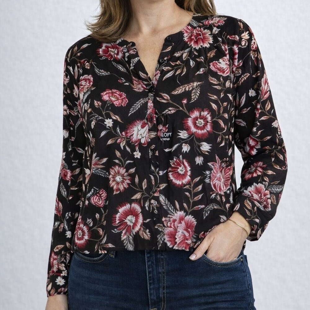LOFT Black and Red Floral Button Front Blouse‎ Womens Size Large